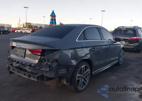 2018 Audi A3 2.0T Premium/2.0T Tech Premium z USA, uszkodzony, nr VIN WAUGUGFF1J1019401